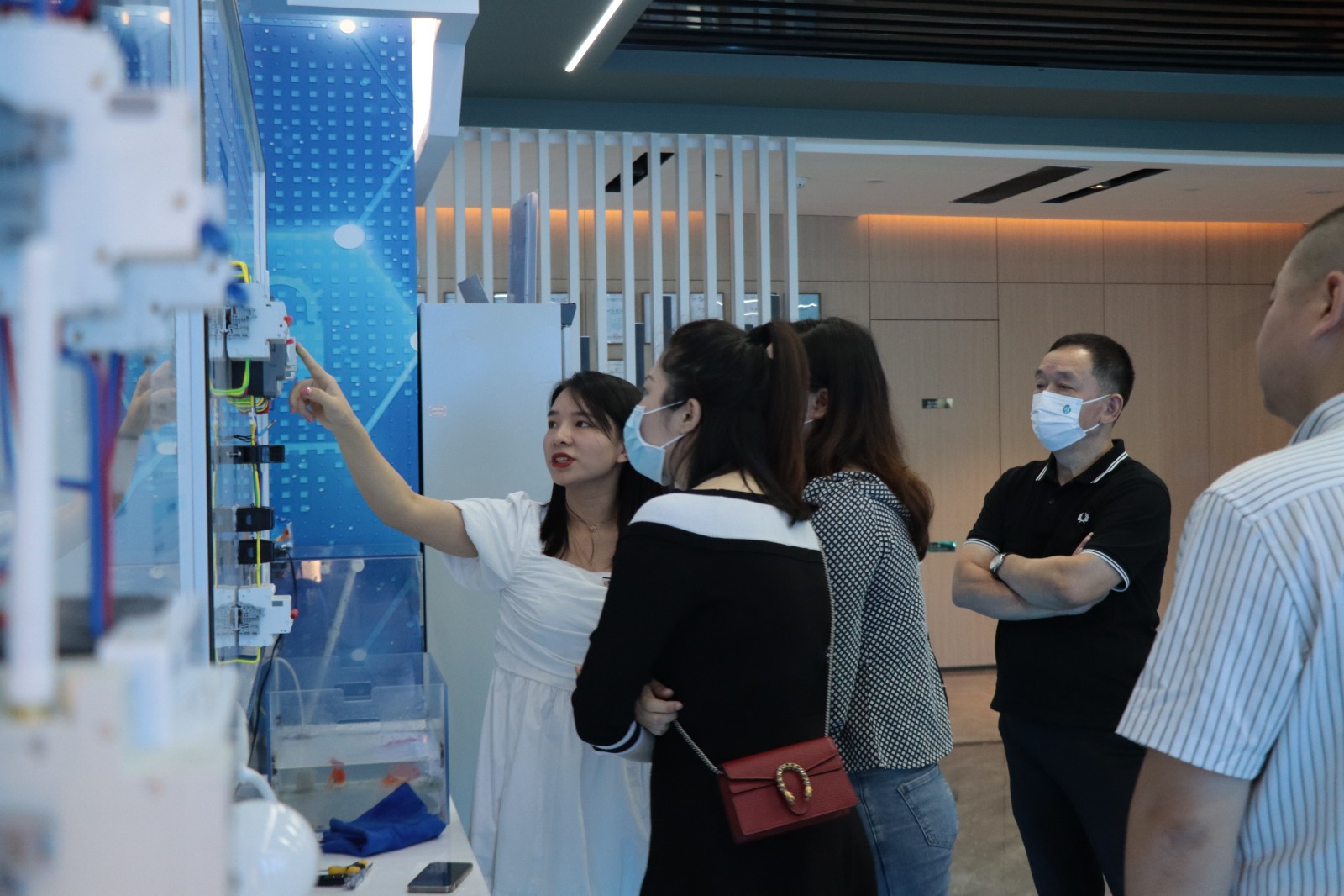 深圳市益阳商会一行莅临开云·kaiyun(中国)官方网站科技指导交流